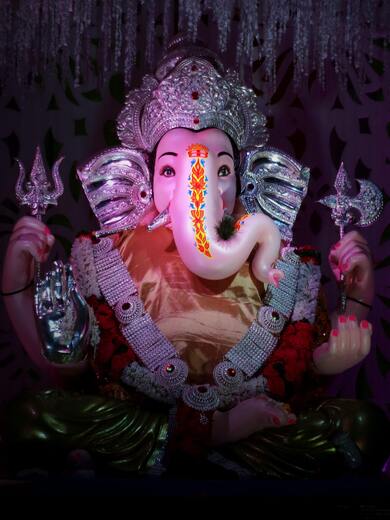 Lord Ganesha Idol Ultra HD