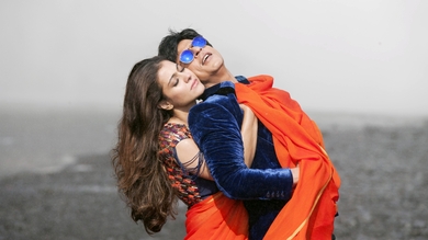 Shahrukh Khan And Kajol in Dilwale Movie Song