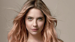 Ashley Benson in Beautiful Hairstyle Celebrity Pic