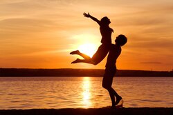 Couple Feeling Love During Sunset Ultra HD Wallpaper
