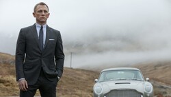 Daniel Craig in Movie Look