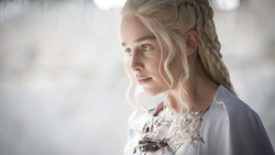 Emilia Clarke as Daenerys Targaryen Photo