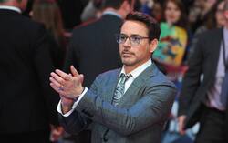 Robert Downey Jr Giving Standing Ovation At Award Show