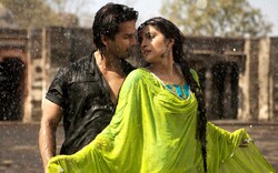Shahid Kapoor And Priyanka Chopra in Teri Meri Kahani Movie