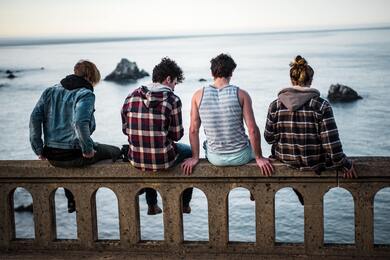 4 Friend Sitting on The Bench