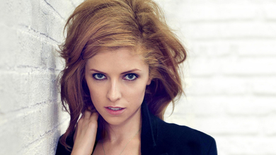 American Actress Anna Kendrick Wallpaper