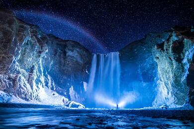 Beautiful Night View of Waterfall HD Pic