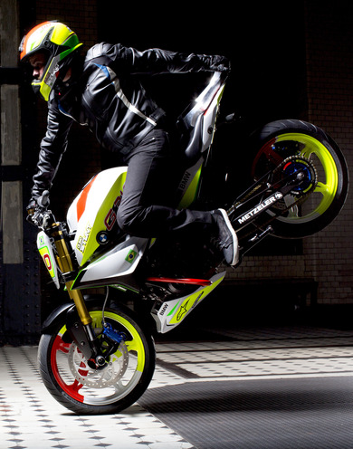 BMW Concept Bike Stunt G 310 Photo