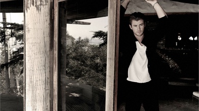 Chris Hemsworth Photoshoot Black And White Pic