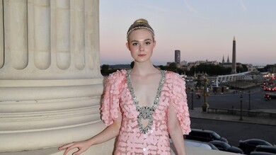 Cute Actress Elle Fanning Photo