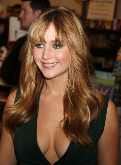 Cute Smile of Jennifer Lawrence in Award Show