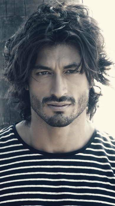 Handsome Look of Vidyut Jammwal