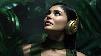 Kylie Jenner Hear with Headset Image