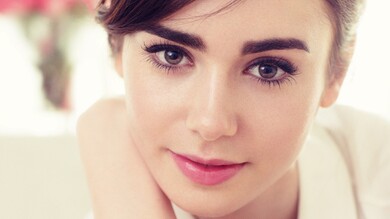 Lily Collins Beautiful American Actress Wallpaper