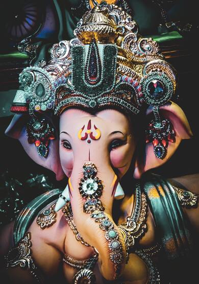 Lord Ganesha Statue Photo