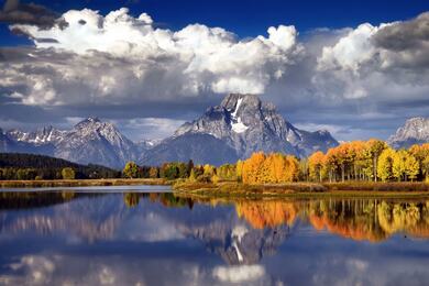 Lovely Mountain and Cloud View