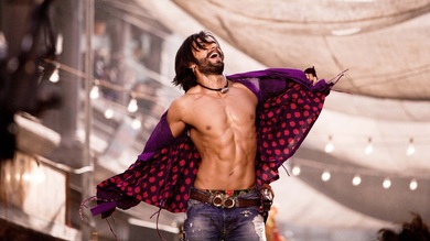 Ranveer Singh Dancing HD Wallpaper