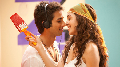 Shahid Kapoor And Anushka Sharma in Badmaash Company Movie