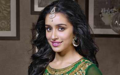 Shraddha Kapoor with Pink Lips Photo