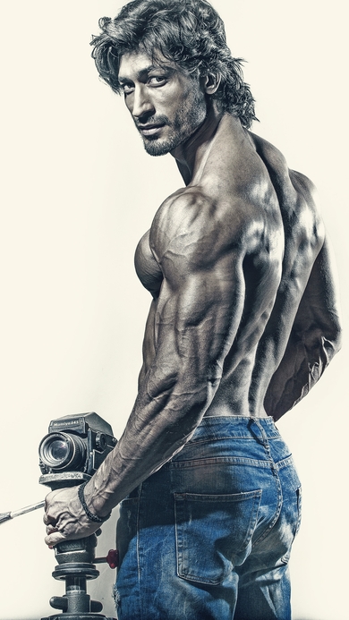 Vidyut Jamwal Body Mobile Pic