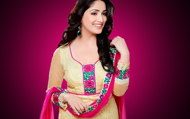 Yami Gautam In Indian Dress Simple Pose