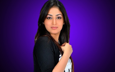 Yami Gautam Sober Look Pic