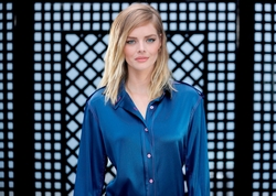 Actress Samara Weaving in Blue Shirt