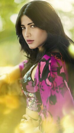 Actress Shruti Hassan Portrait Mobile Photo
