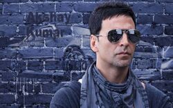 Akshay Kumar Cool Look Wallpaper