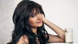 Anushka Sharma Smile Face Pic