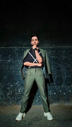 Ayushmann Khurrana Mobile Photo