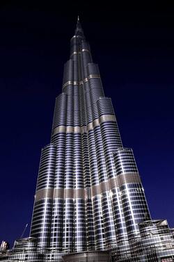 Burj Khalifa Dubai in Night Mobile Wallpaper