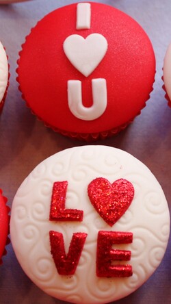 Cupcake I Love Heart Mobile image