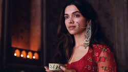 Deepika Padukone Movie Wallpaper