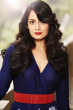 Dia Mirza Hair Style Mobile Pic