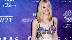 Elle Fanning American Actress Wallpaper