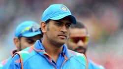 Indian Cricketer MS Dhoni HD Wallpaper