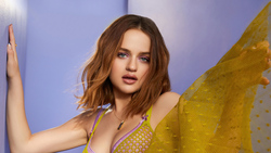 Joey King Pretty Look