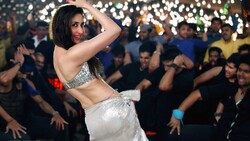 Kareena Kapoor Dancing Photo