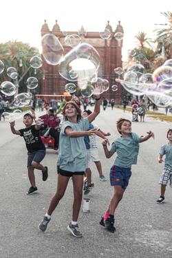 Kids Playing With Water Bubbles 4k Wallpaper