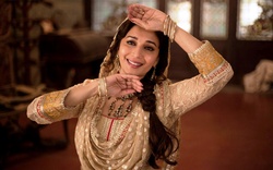 Madhuri Dixit Dancing Photo