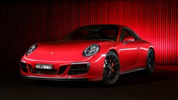 Porsche 911 Red Car 4K