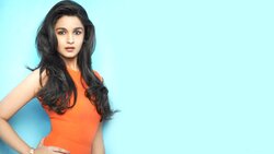 Pretty Look of Alia Bhatt in Orange Dress