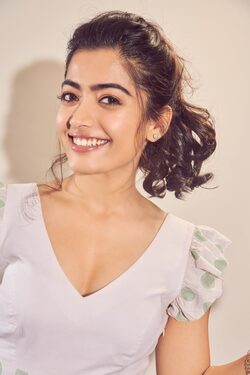 Rashmika Mandanna Mobile Wallpaper