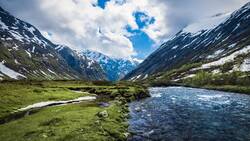 River Between Mountain Awesome Nature View 4K Image