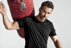 Ryan Reynolds With Punching Bag Photoshoot Wallpaper
