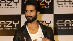 Shahid kapoor Advertise Easy Inner Wear