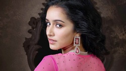 Shraddha Kapoor Background Wallpaper