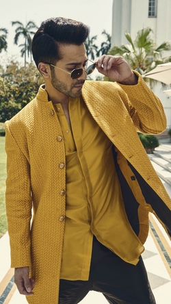 Varun Dhawan in Sunglasses Photo